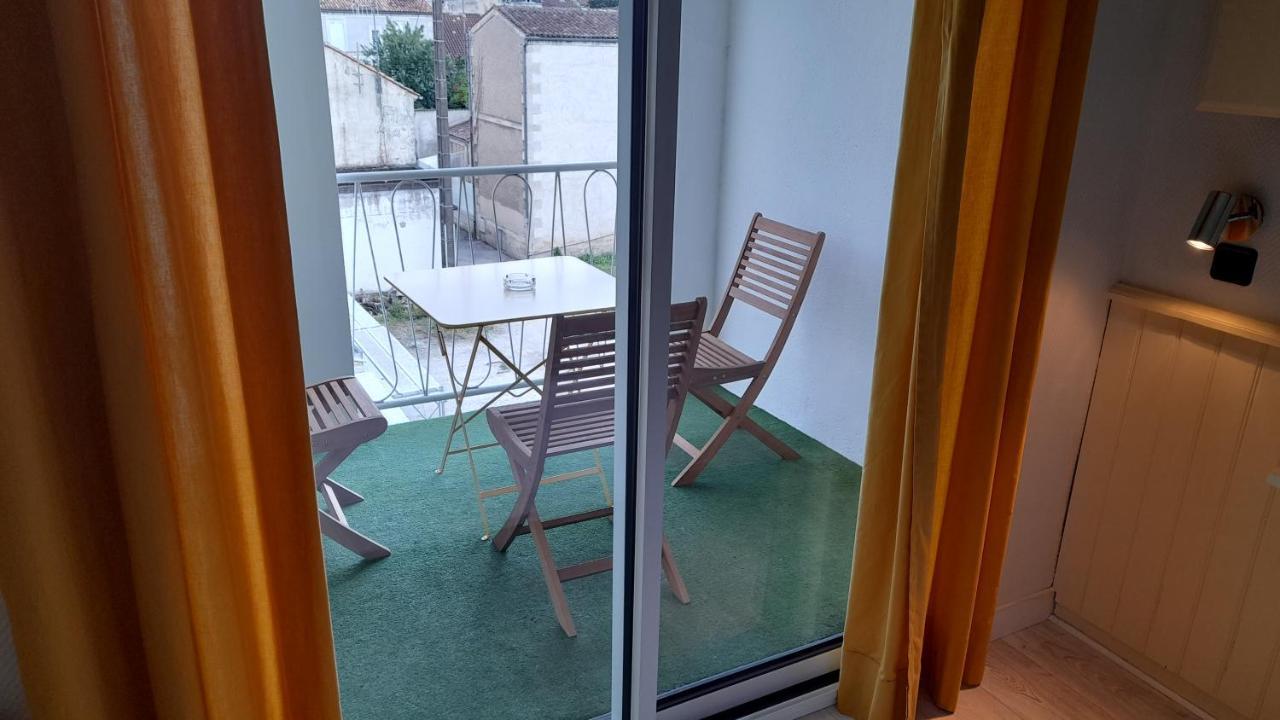 Hotel Contact De France