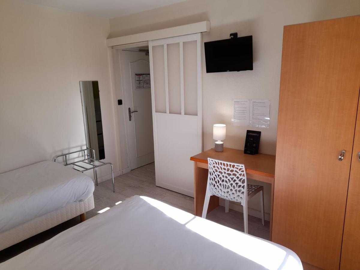 Contact De France Hotel 2*