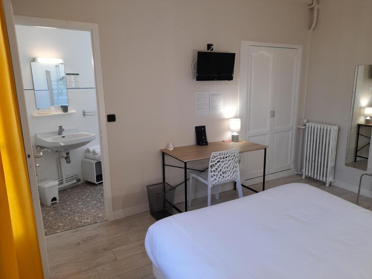 Contact De France Hotel
