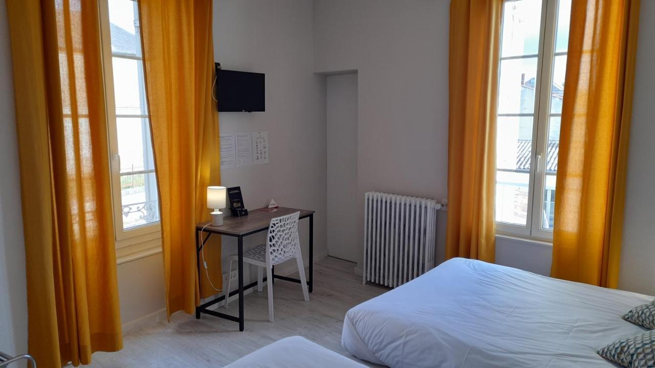 Contact De France Hotel 2*