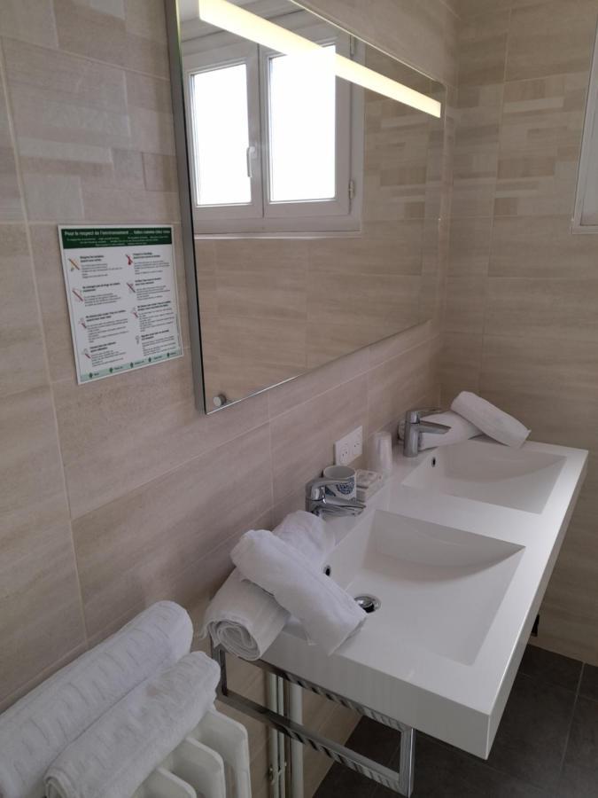 Contact De France Hotel Saintes