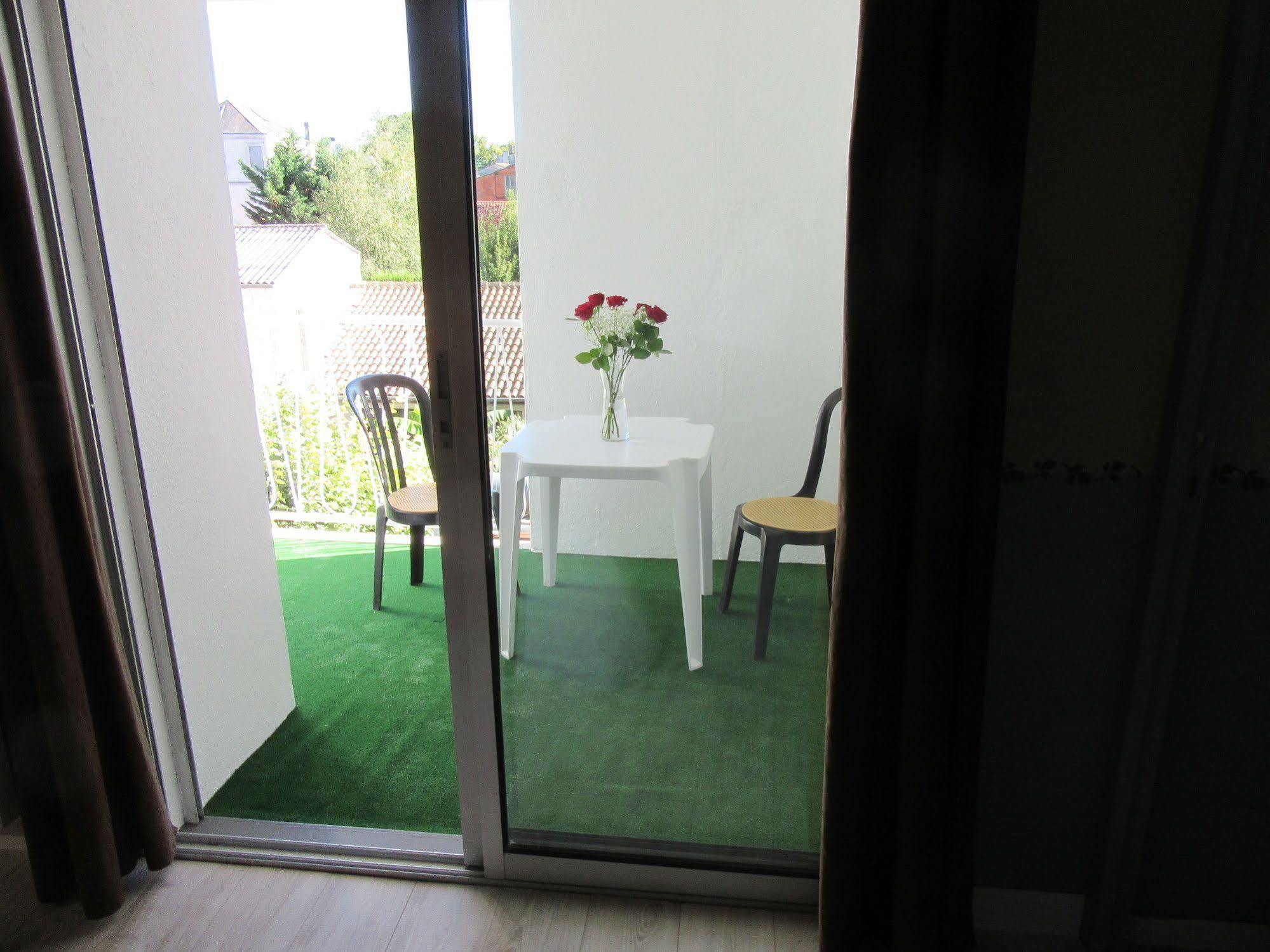 Hotel Contact De France