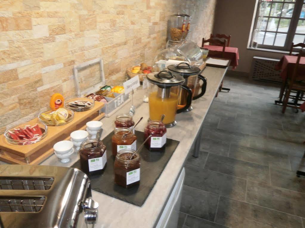 Contact De France Hotel 2*