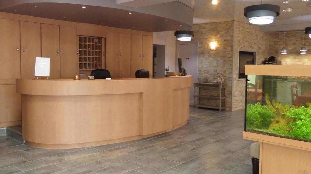 Contact De France Hotel Saintes